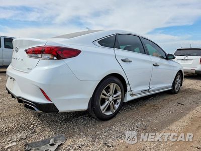 Trzecie zdjęcie samochodu z tyłu: 2019 HYUNDAI SONATA SPORT VIN:5NPE34AF0KH814842 - miniatura