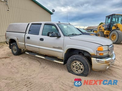 Czwarte zdjęcie samochodu z boku: 2005 GMC SIERRA K2500 HEAVY DUTY VIN:1GTHK23225F930668 - miniatura