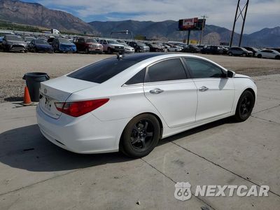 Trzecie zdjęcie samochodu z tyłu: 2012 HYUNDAI SONATA LIMITED VIN:5NPEC4AC5CH457911 - miniatura