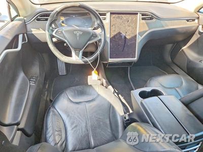 Zdjęcie 8 z 13 samochodu: 2013 TESLA MODEL S VIN:5YJSA1DN0DFP12274 - miniatura