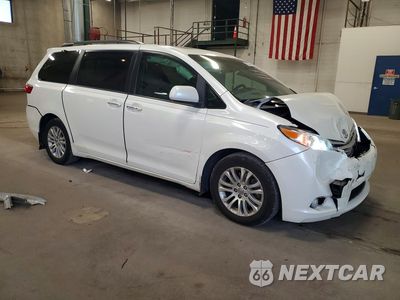 Czwarte zdjęcie samochodu z boku: 2017 TOYOTA SIENNA XLE PREMIUM 8-PASSENGER VIN:5TDYZ3DC2HS818644 - miniatura