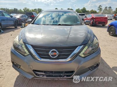 Piąte zdjęcie samochodu w środku: 2017 NISSAN ALTIMA 2.5 SL VIN:1N4AL3AP1HC140003 - miniatura