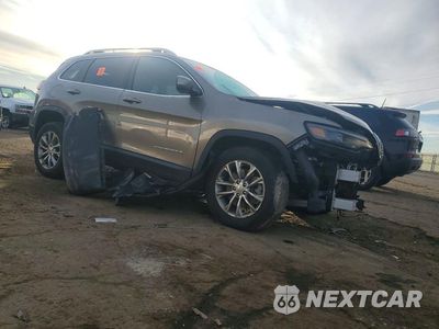 Czwarte zdjęcie samochodu z boku: 2021 JEEP CHEROKEE LATITUDE LUX VIN:1C4PJMMXXMD181875 - miniatura