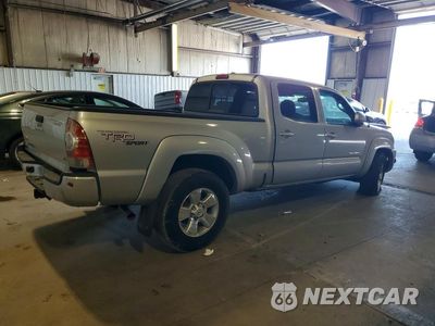 Trzecie zdjęcie samochodu z tyłu: 2011 TOYOTA TACOMA DOUBLE CAB LONG BED VIN:3TMMU4FN9BM028024 - miniatura