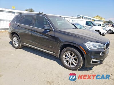 Czwarte zdjęcie samochodu z boku: 2015 BMW X5 XDRIVE35I VIN:5UXKR0C59F0P10849 - miniatura