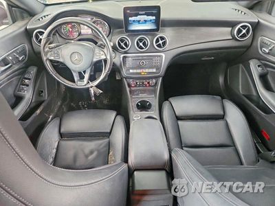 Zdjęcie 8 z 12 samochodu: 2019 MERCEDES-BENZ CLA 250 VIN:WDDSJ4EB9KN705625 - miniatura