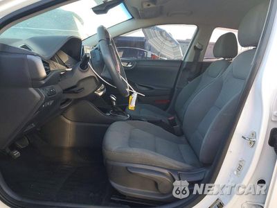 Zdjęcie 7 z 13 samochodu: 2020 HYUNDAI IONIQ BLUE VIN:KMHC65LC0LU238048 - miniatura