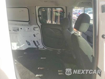 Zdjęcie 10 z 12 samochodu: 2018 RAM PROMASTER CITY VIN:ZFBERFAB6J6K95556 - miniatura