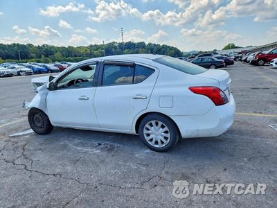 Trzecie zdjęcie samochodu z tyłu: 2012 NISSAN VERSA 1.6 S VIN:3N1CN7AP4CL826542 - miniatura