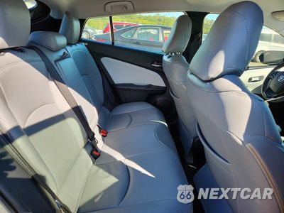 Zdjęcie 10 z 13 samochodu: 2019 TOYOTA PRIUS LE VIN:JTDKARFU6K3080720 - miniatura