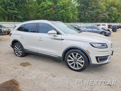 Czwarte zdjęcie samochodu z boku: 2019 LINCOLN NAUTILUS SELECT VIN:2LMPJ6K90KBL32841 - miniatura