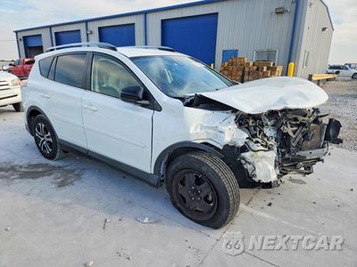 Czwarte zdjęcie samochodu z boku: 2018 TOYOTA RAV4 LE VIN:JTMZFREVXJJ746949 - miniatura