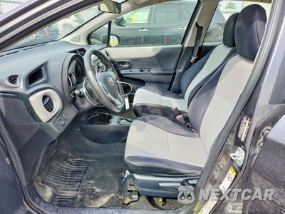 Zdjęcie 7 z 12 samochodu: 2012 TOYOTA YARIS 5-DOOR LE VIN:JTDKTUD32CD521567 - miniatura