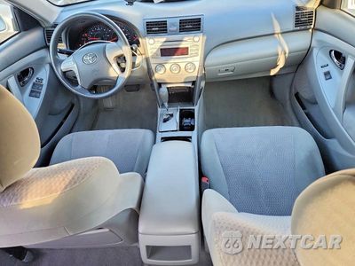 Zdjęcie 8 z 12 samochodu: 2010 TOYOTA CAMRY LE VIN:4T4BF3EK0AR087221 - miniatura
