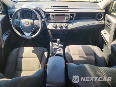 Zdjęcie 8 z 13 samochodu: 2017 TOYOTA RAV4 LE VIN:JTMZFREV2HJ124145 - miniatura