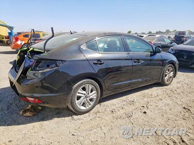 Trzecie zdjęcie samochodu z tyłu: 2019 HYUNDAI ELANTRA VALUE EDITION VIN:5NPD84LF9KH460295 - miniatura