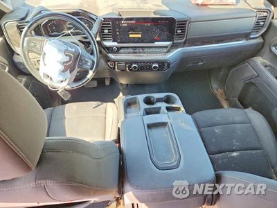 Zdjęcie 8 z 12 samochodu: 2023 GMC SIERRA K1500 SLE VIN:3GTUUBED8PG160081 - miniatura