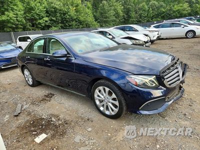 Czwarte zdjęcie samochodu z boku: 2017 MERCEDES-BENZ E 300 4MATIC VIN:WDDZF4KB9HA217991 - miniatura