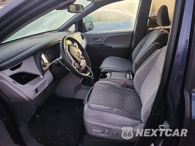 Zdjęcie 7 z 13 samochodu: 2020 TOYOTA SIENNA LE VIN:5TDKZ3DC3LS022385 - miniatura