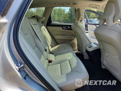 Zdjęcie 11 z 13 samochodu: 2018 VOLVO XC60 T6 MOMENTUM VIN:YV4A22RK4J1062492 - miniatura