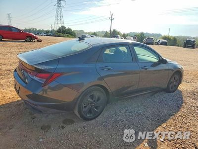 Trzecie zdjęcie samochodu z tyłu: 2021 HYUNDAI ELANTRA SEL VIN:5NPLM4AG6MH048292 - miniatura