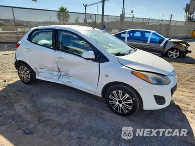 Czwarte zdjęcie samochodu z boku: 2013 MAZDA MAZDA2 VIN:JM1DE1KZ4D0156164 - miniatura