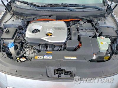 Zdjęcie 11 z 12 samochodu: 2016 HYUNDAI SONATA HYBRID SE VIN:KMHE24L17GA039261 - miniatura