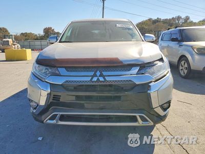 Piąte zdjęcie samochodu w środku: 2019 MITSUBISHI OUTLANDER SE VIN:JA4AD3A32KZ014476 - miniatura