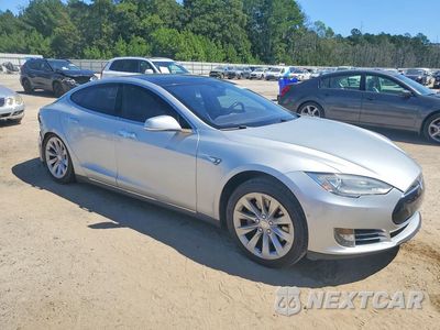 Czwarte zdjęcie samochodu z boku: 2016 TESLA MODEL S VIN:5YJSA1E22GF125308 - miniatura
