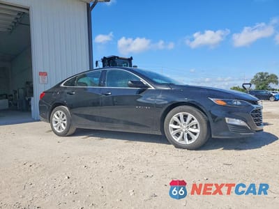 Czwarte zdjęcie samochodu z boku: 2025 CHEVROLET MALIBU LT VIN:1G1ZD5ST0SF121877 - miniatura