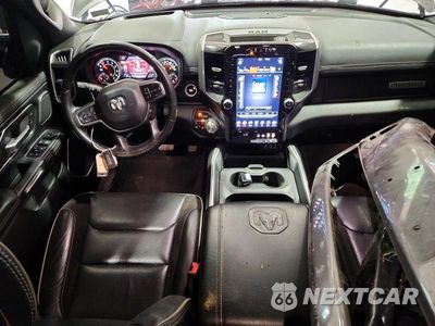 Zdjęcie 8 z 13 samochodu: 2021 RAM 1500 LARAMIE VIN:1C6SRFJT6MN559515 - miniatura