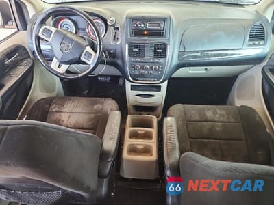 Zdjęcie 8 z 12 samochodu: 2012 DODGE GRAND CARAVAN SE VIN:2C4RDGBG5CR268650 - miniatura