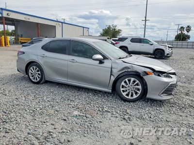 Czwarte zdjęcie samochodu z boku: 2023 TOYOTA CAMRY LE VIN:4T1C11AKXPU082754 - miniatura