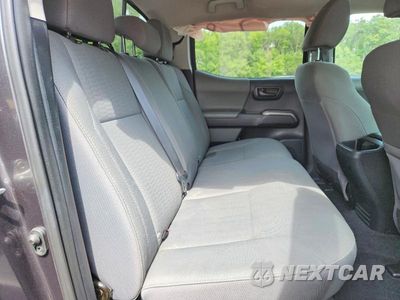 Zdjęcie 10 z 12 samochodu: 2018 TOYOTA TACOMA SR5 V6 VIN:3TMDZ5BN6JM040613 - miniatura