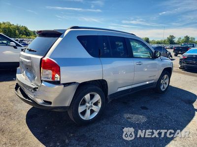 Trzecie zdjęcie samochodu z tyłu: 2012 JEEP COMPASS SPORT VIN:1C4NJDBB6CD520547 - miniatura
