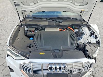 Zdjęcie 12 z 13 samochodu: 2022 AUDI E-TRON PREMIUM PLUS VIN:WA1LAAGE2NB004414 - miniatura