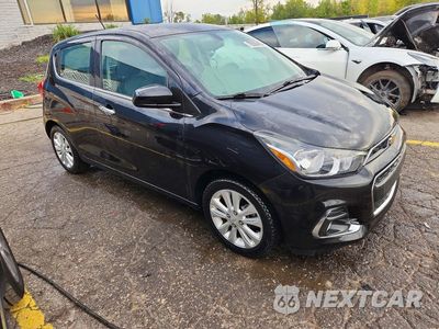 Czwarte zdjęcie samochodu z boku: 2016 CHEVROLET SPARK 2LT VIN:KL8CF6SA3GC597456 - miniatura