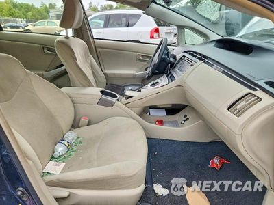 Zdjęcie 7 z 12 samochodu: 2015 TOYOTA PRIUS THREE VIN:JTDKN3DU6F0444694 - miniatura