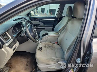 Zdjęcie 7 z 14 samochodu: 2018 TOYOTA HIGHLANDER LE VIN:5TDZZRFHXJS243649 - miniatura