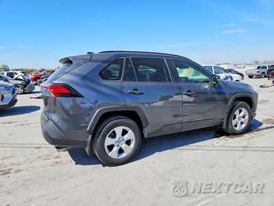 Trzecie zdjęcie samochodu z tyłu: 2019 TOYOTA RAV4 XLE VIN:JTMP1RFV5KD007184 - miniatura