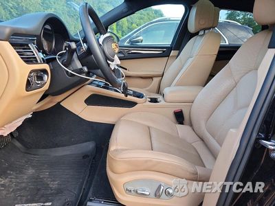 Zdjęcie 7 z 13 samochodu: 2025 PORSCHE MACAN S VIN:WP1AG2A55SLB42205 - miniatura