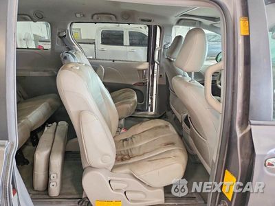 Zdjęcie 11 z 14 samochodu: 2014 TOYOTA SIENNA XLE 8-PASSENGER VIN:5TDYK3DC9ES484077 - miniatura