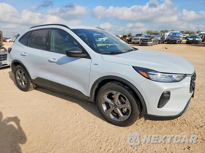 Czwarte zdjęcie samochodu z boku: 2025 FORD ESCAPE ST LINE VIN:1FMCU0MZ2SUB41931 - miniatura