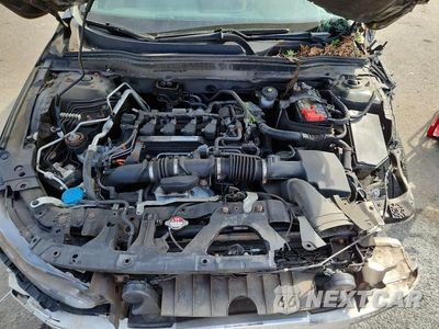 Zdjęcie 11 z 13 samochodu: 2018 HONDA ACCORD LX VIN:1HGCV1F14JA008863 - miniatura