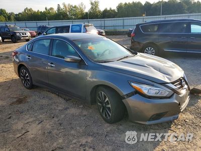 Czwarte zdjęcie samochodu z boku: 2018 NISSAN ALTIMA 2.5 SV VIN:1N4AL3AP7JC206558 - miniatura