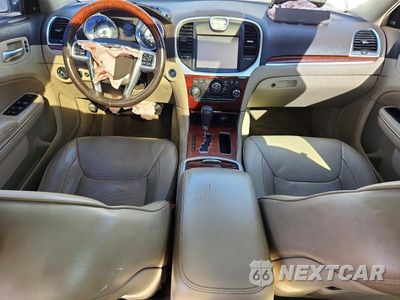 Zdjęcie 8 z 12 samochodu: 2011 CHRYSLER 300C VIN:2C3CA6CT9BH522941 - miniatura
