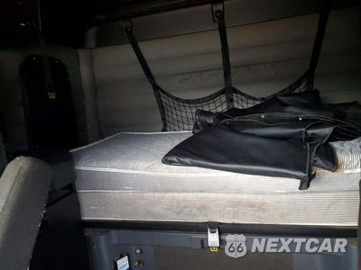Zdjęcie 10 z 14 samochodu: 2019 FREIGHTLINER CASCADIA 126