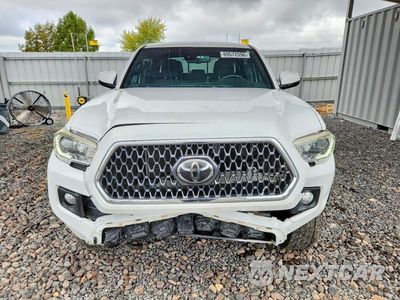 Piąte zdjęcie samochodu w środku: 2019 TOYOTA TACOMA TRD OFF-ROAD VIN:3TMCZ5AN8KM194836 - miniatura