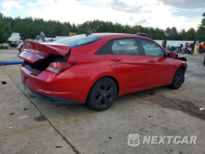 Trzecie zdjęcie samochodu z tyłu: 2021 HYUNDAI ELANTRA SEL VIN:5NPLM4AG2MH029626 - miniatura