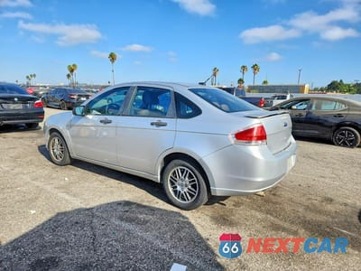 Drugie zdjęcie samochodu z przodu: 2010 FORD FOCUS SE VIN:1FAHP3FN6AW273824 - miniatura